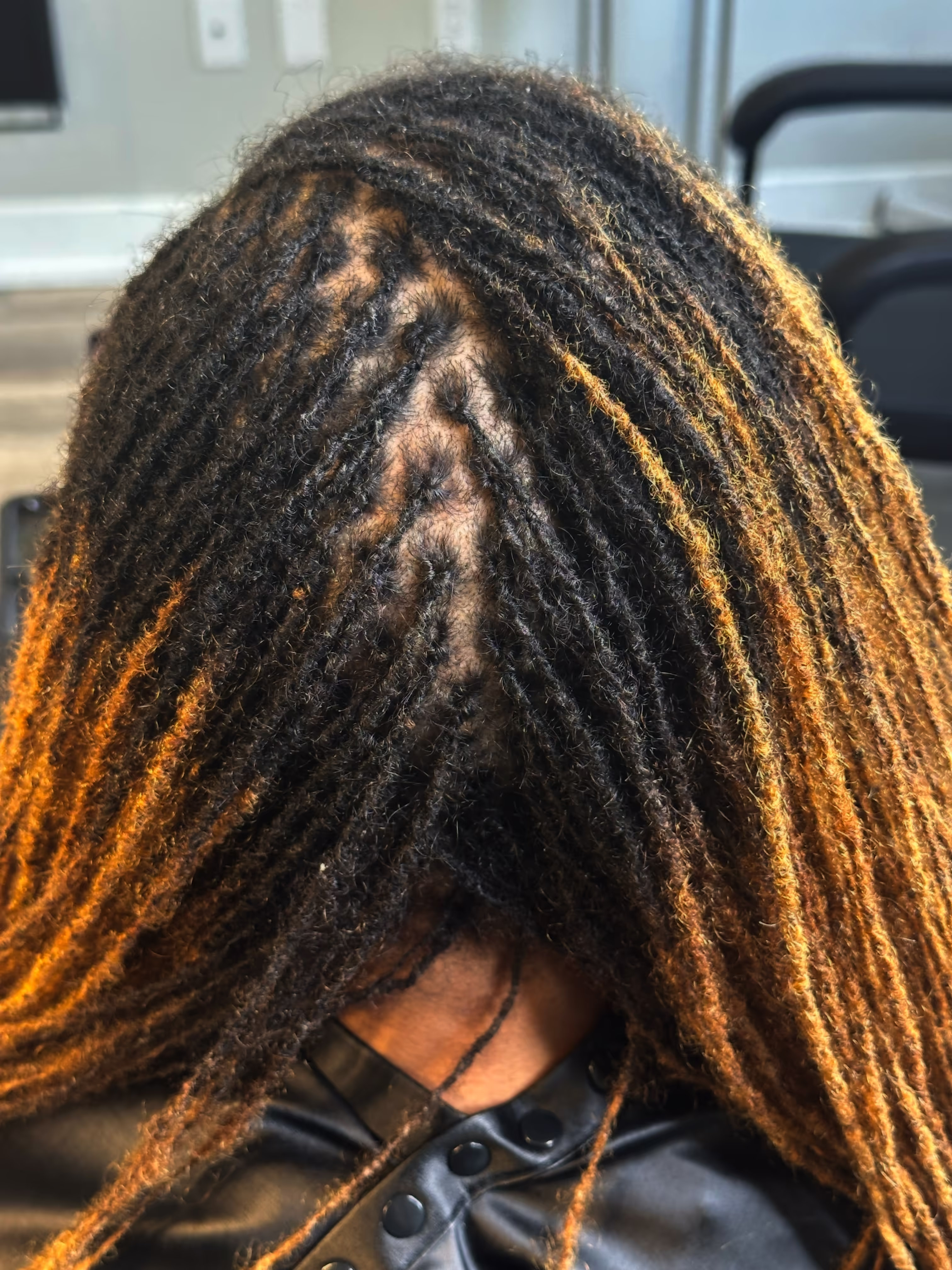 Floating background image